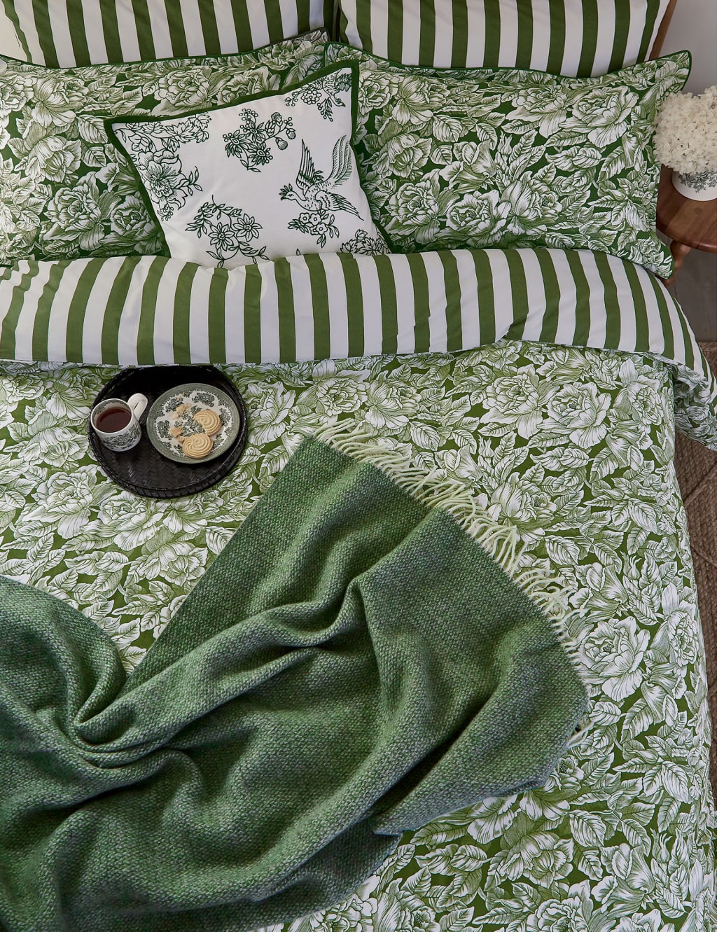 Pure Cotton Hibiscus Bedding Set 4 of 4