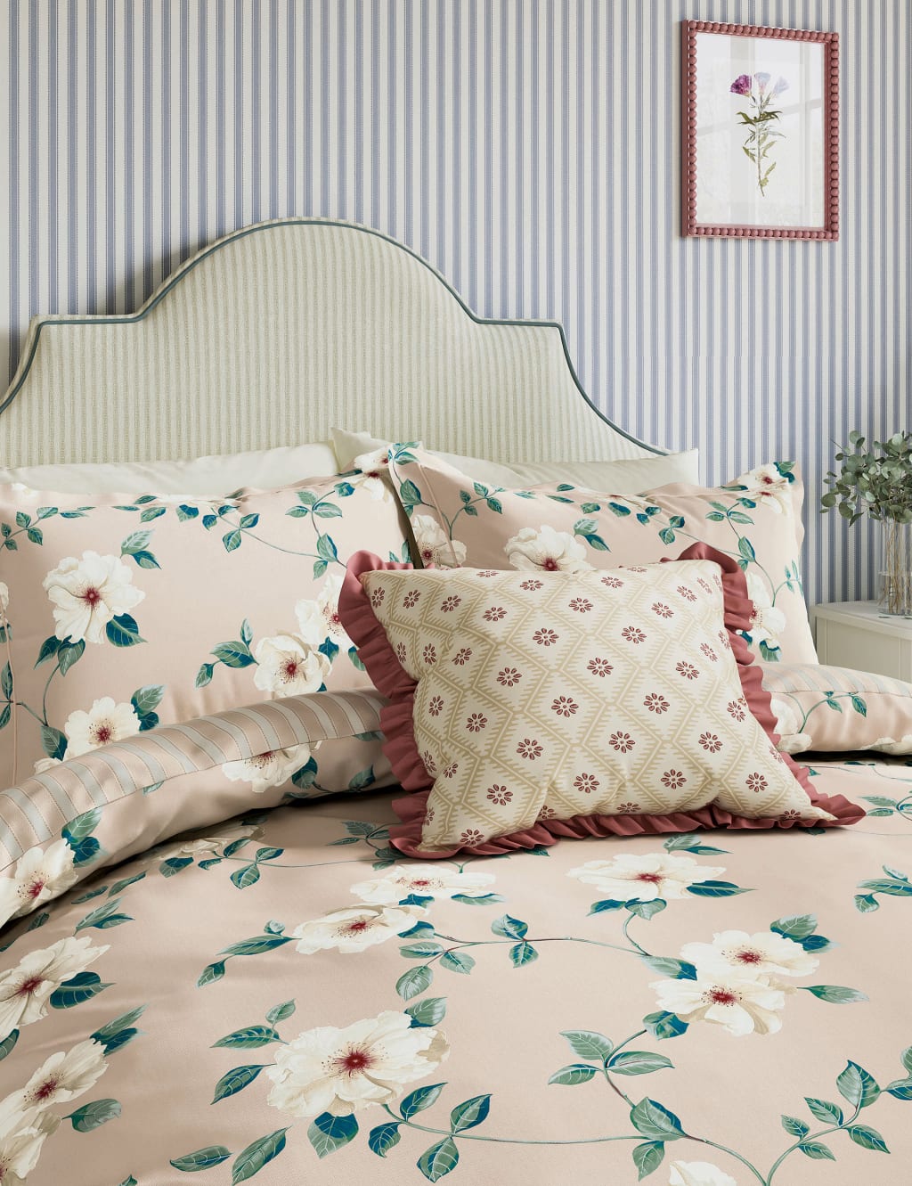 Pure Cotton Poets Rose Bedding Set 4 of 4