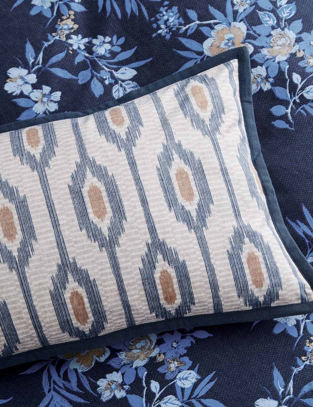 Velvet Nahla Cushion 2 of 3