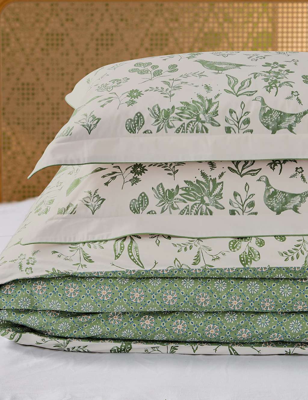 Pure Cotton Festival Pheasants Bedding Set 4 of 4