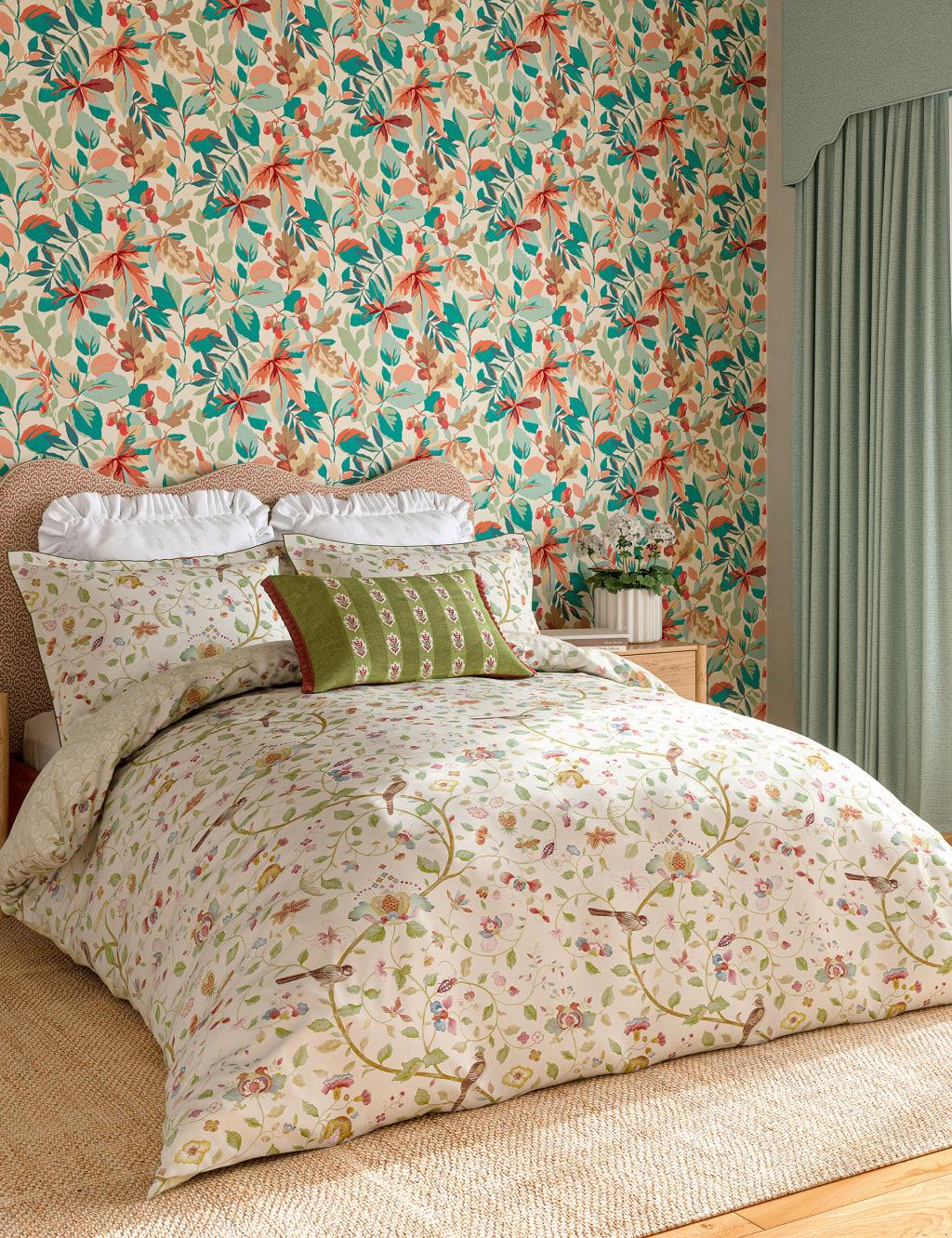 Pure Cotton Sateen Aril's Garden Bedding Set 1 of 4