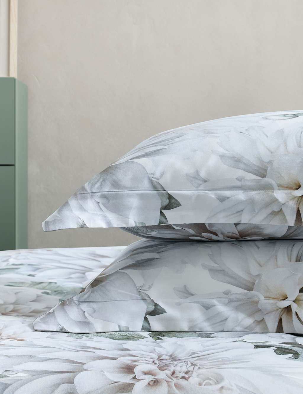 Pure Cotton Clove Floral Bedding Set 5 of 5