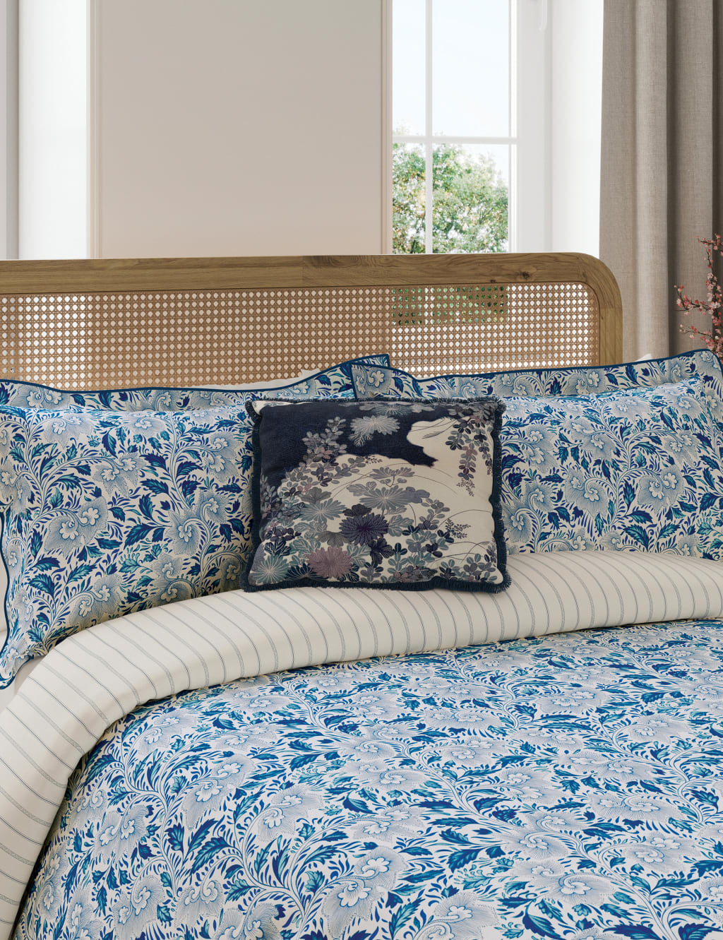 Pure Cotton Ornamental Bloom Bedding Set 3 of 4