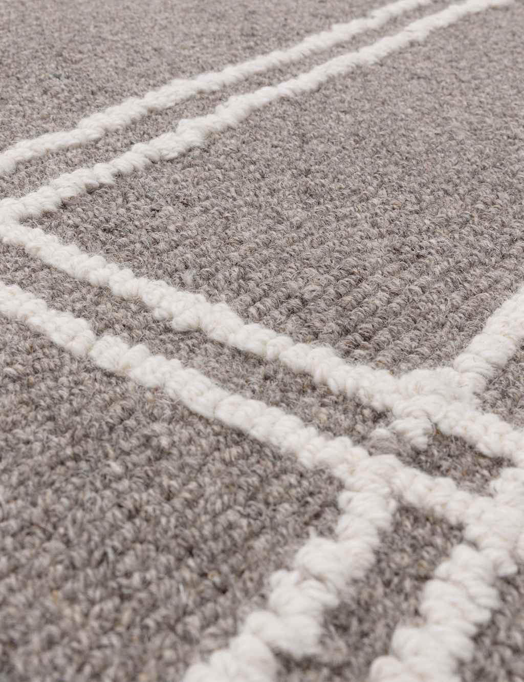 Ada Pure Wool Geometric Tufted Rug 6 of 6