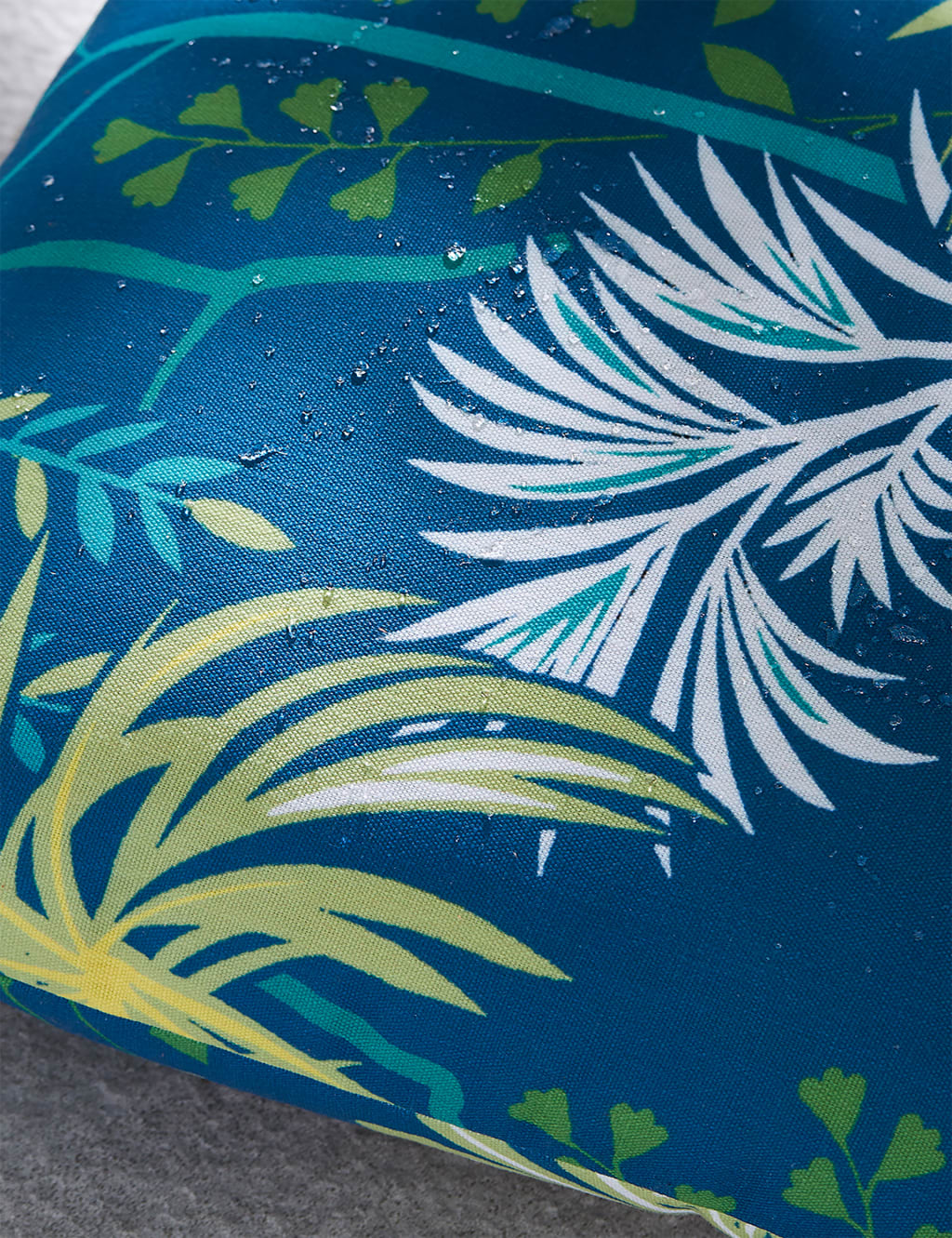 Set of 2 Leaf Print Outdoor Cushions 10 of 10