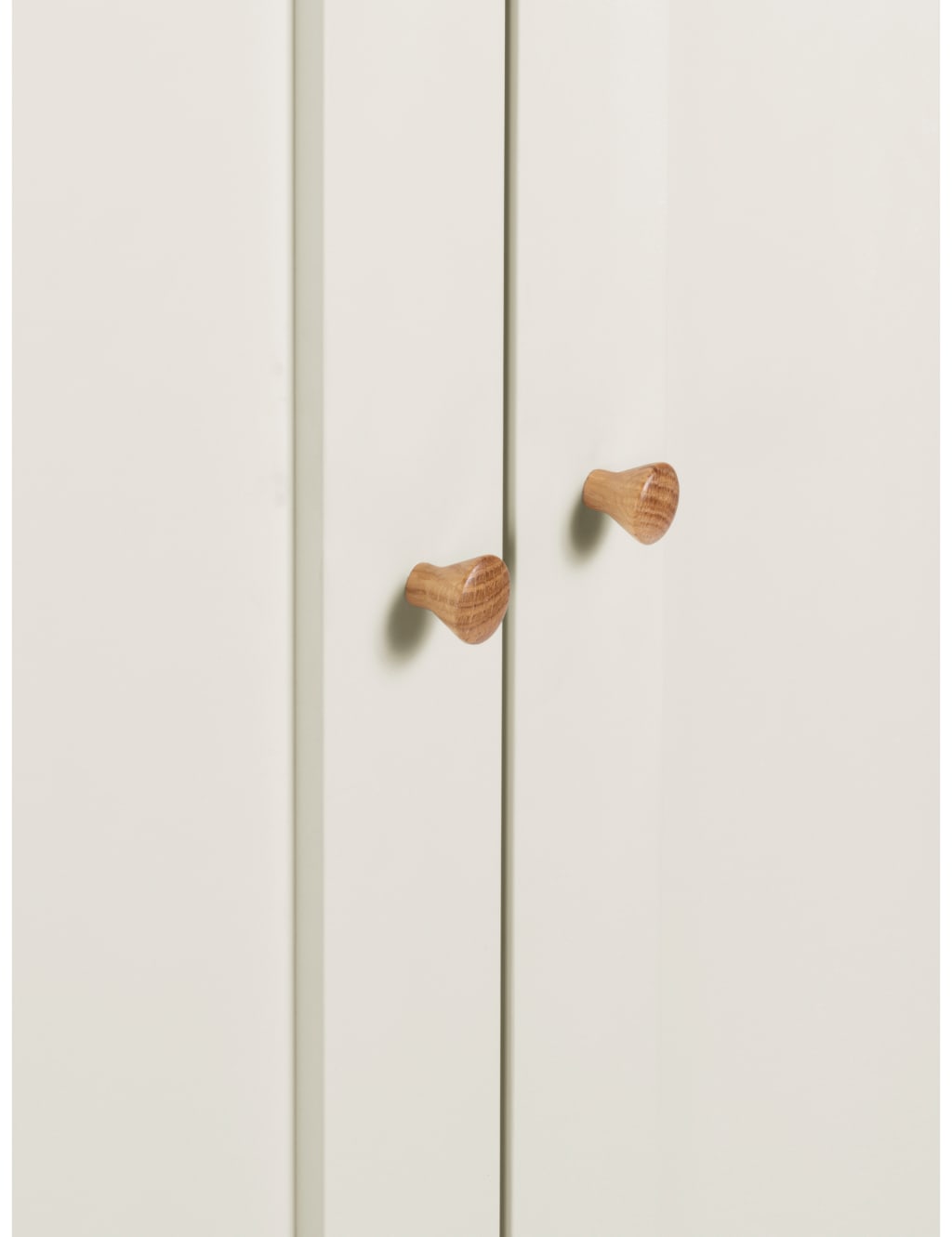 Winchester Triple Wardrobe 6 of 9