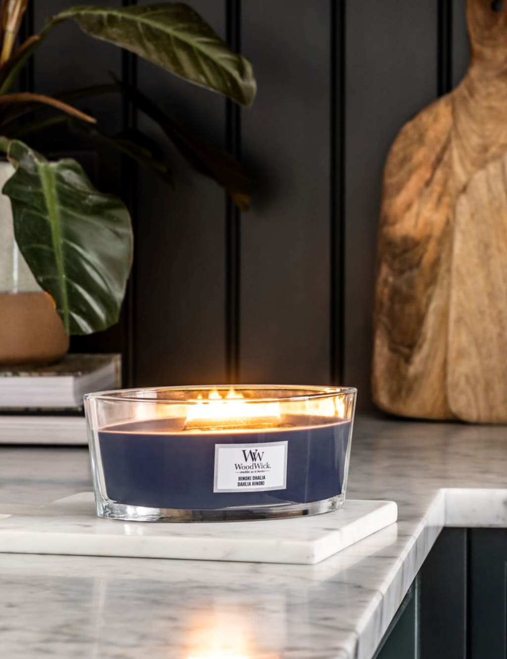 Ellipse Hinoki Dahlia Candle 3 of 3