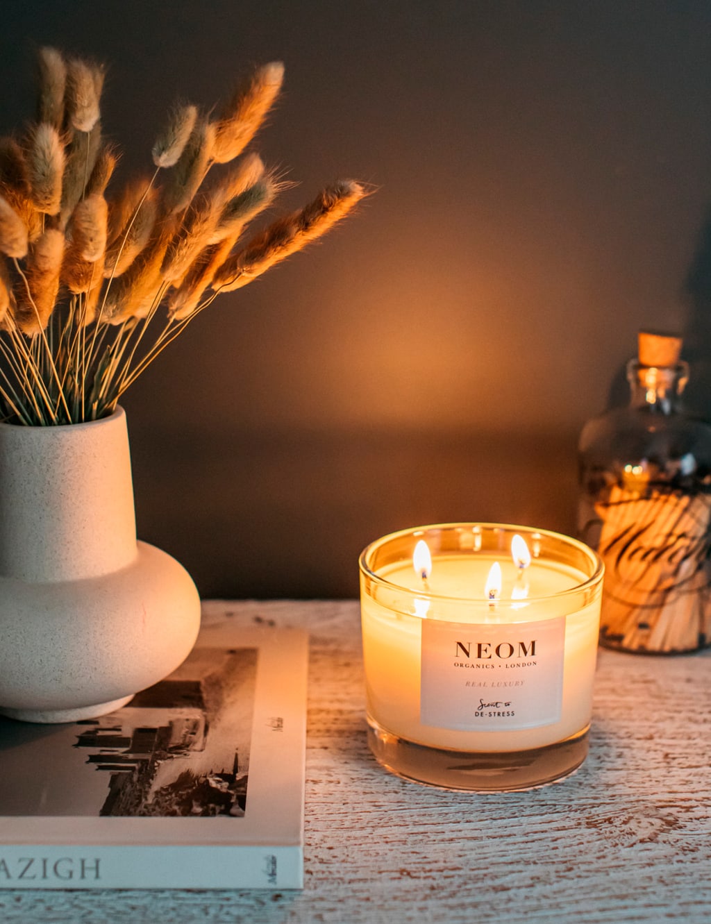 Real Luxury Candle 3 wicks 420g NEOM Wellbeing M S IE
