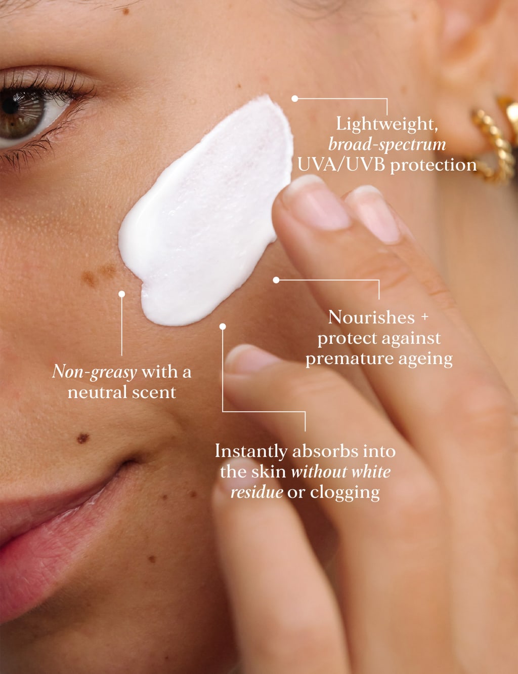 Daily Essential Moisturiser Cream SPF50+ 50ml 3 of 7