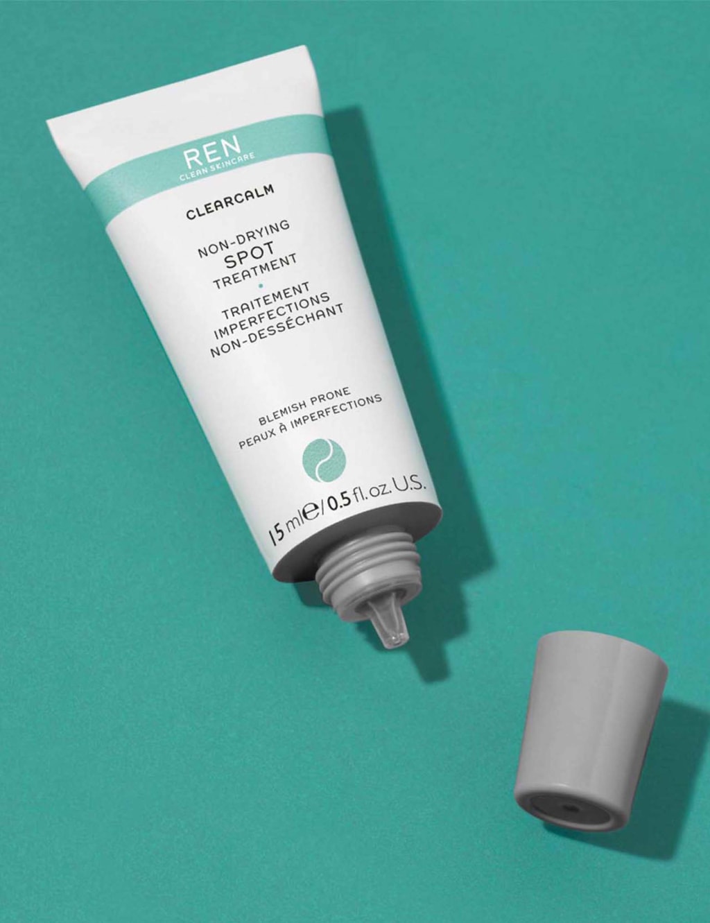 Clearcalm™ Non-Drying Spot Treatment 15ml 3 of 5
