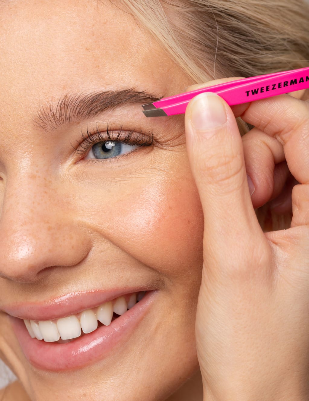 Mini Slant Tweezer 5 of 5