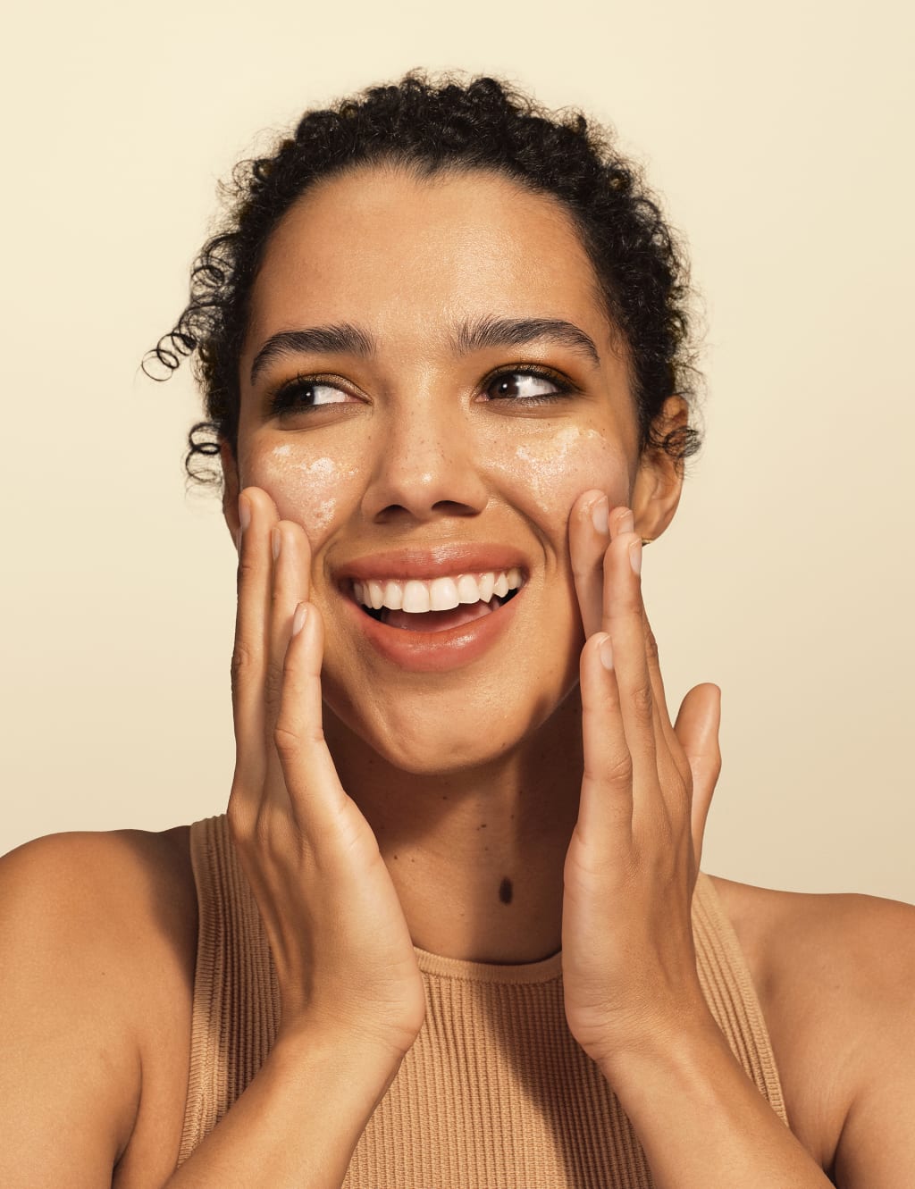 Checks and Balances Frothy Face Wash 50ml 3 of 9