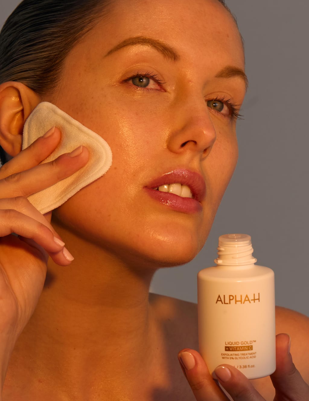 Liquid Gold Exfoliating Treatment with Vitamin C 100ml 6 of 7