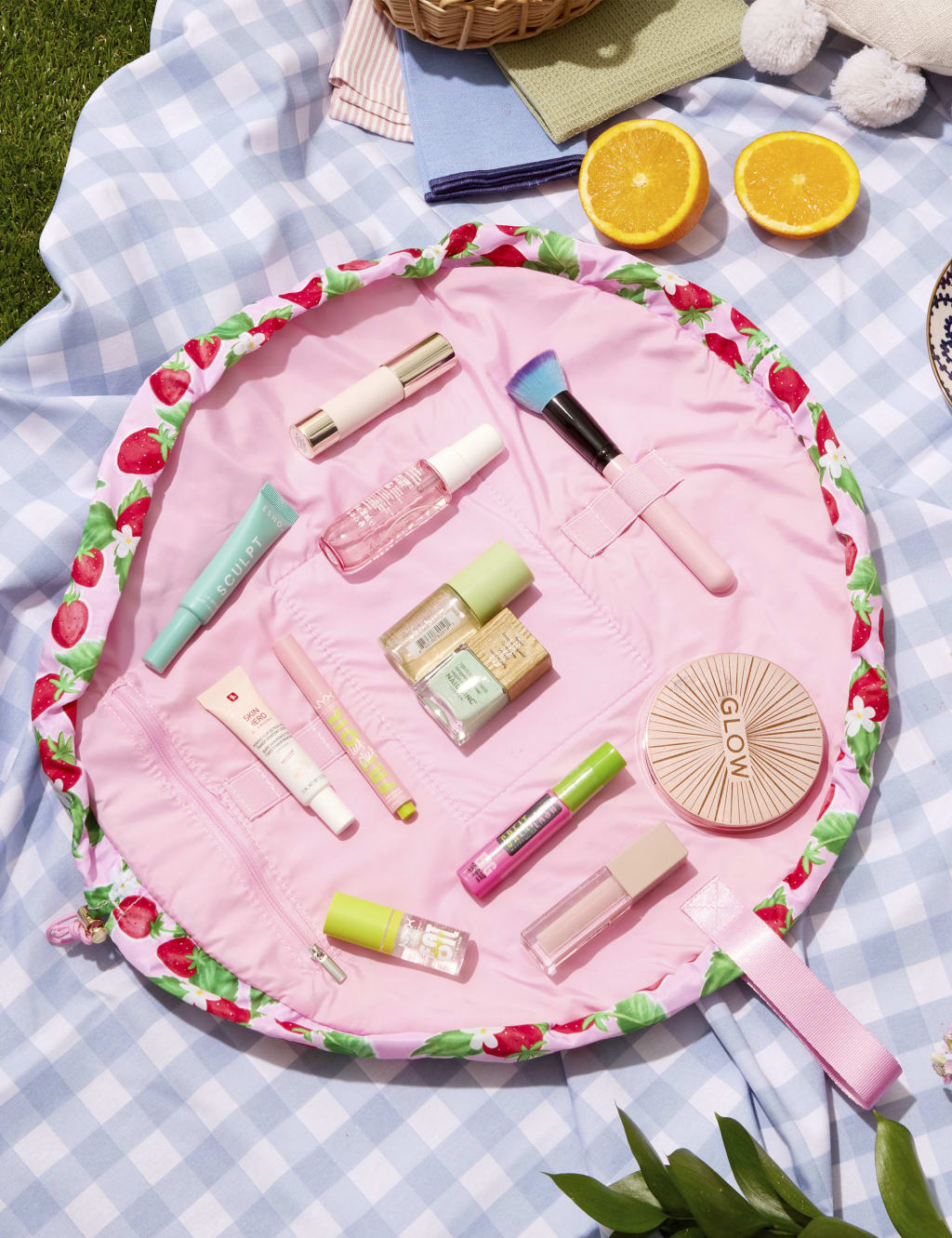 Drawstring Makeup Bag in Summer Strawberries 7 of 8