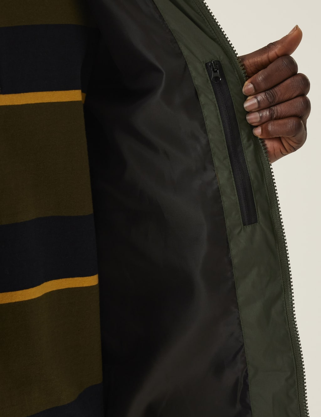 Lakiver Hooded Puffer Jacket 7 of 7