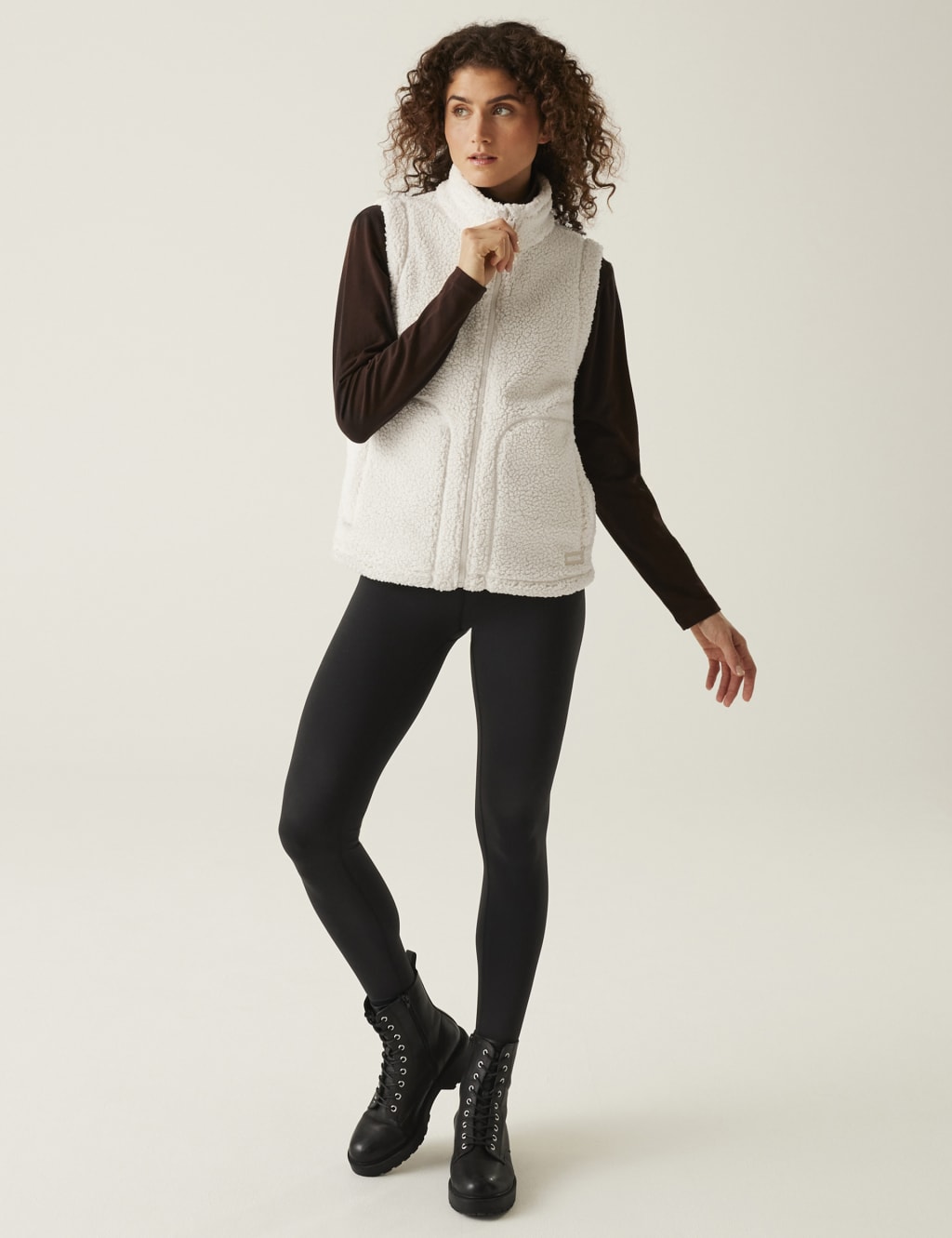 Calmry Zip Up Funnel Neck Fleece Gilet 3 of 5