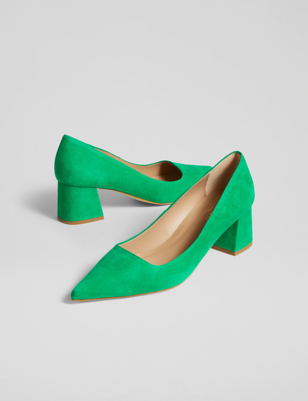 Pointed shoes with block heel outlet