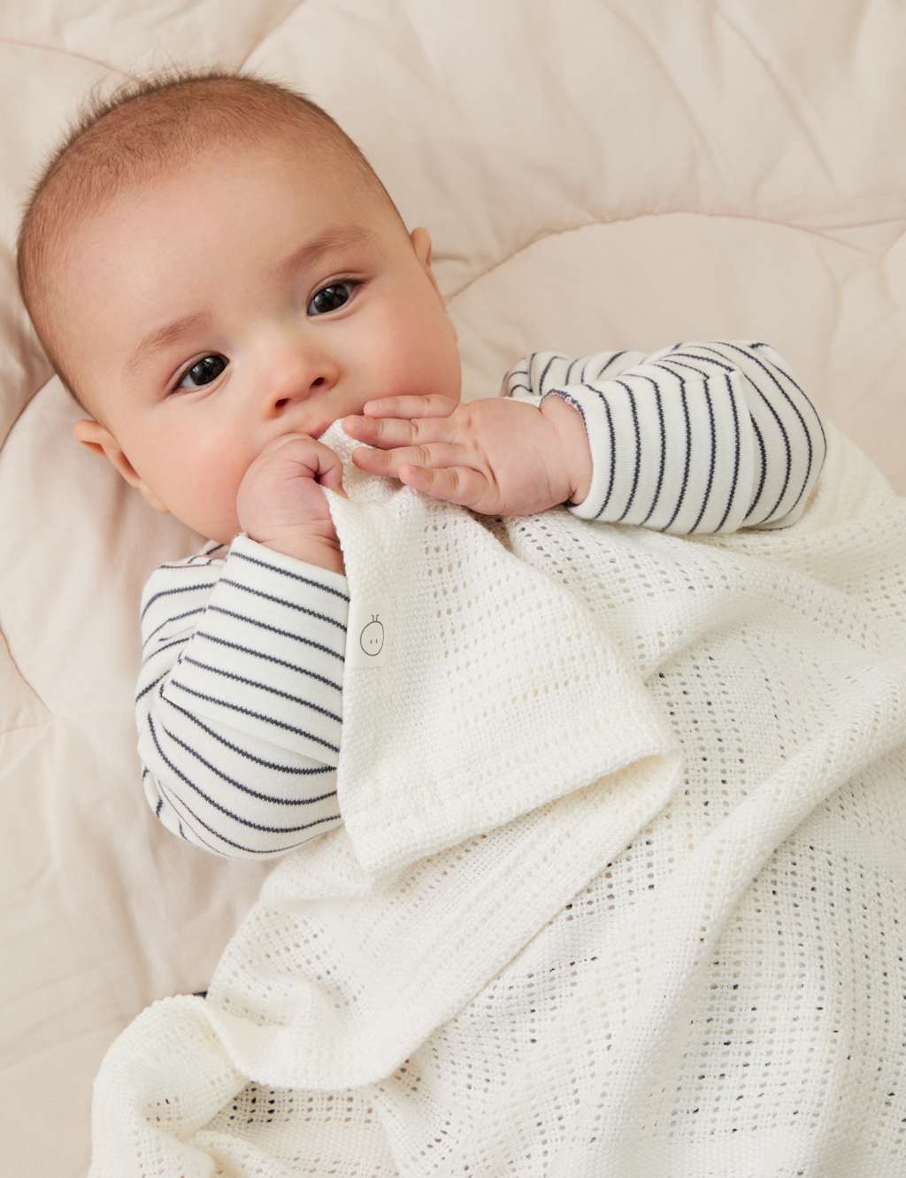 Cotton Blend Cellular Blanket 3 of 4