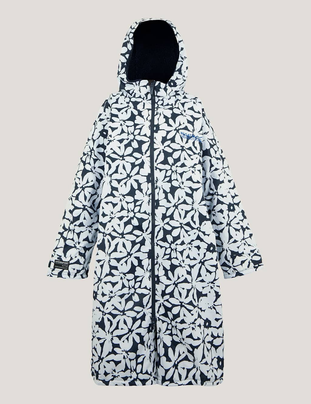 Waterproof Hooded Borg Lined Changing Robe 2 of 6