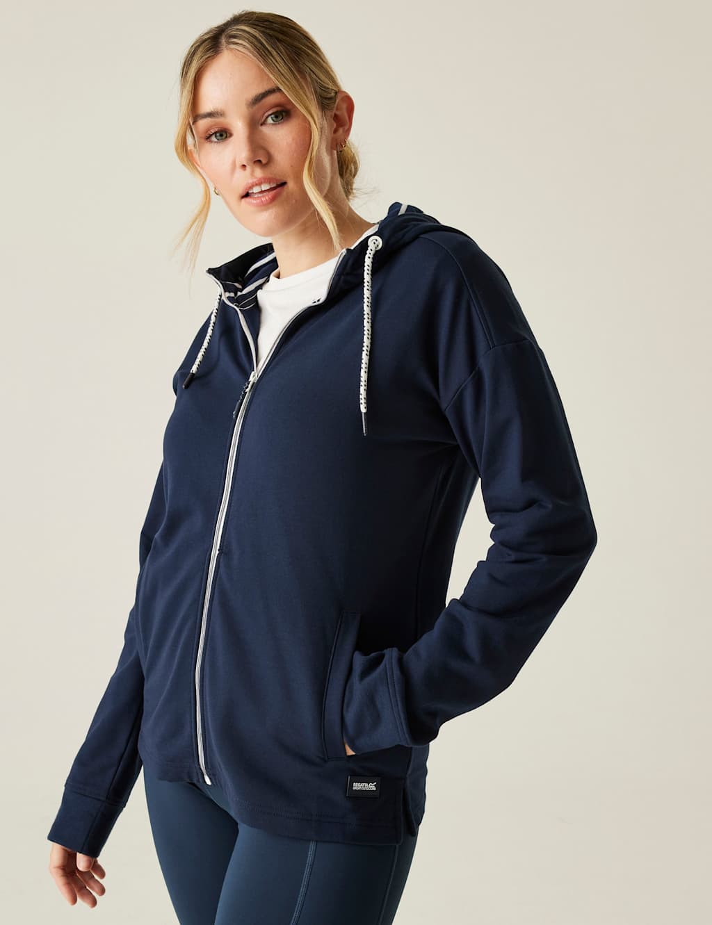 Bayletta II Zip Up Hooded Sports Jacket 3 of 6