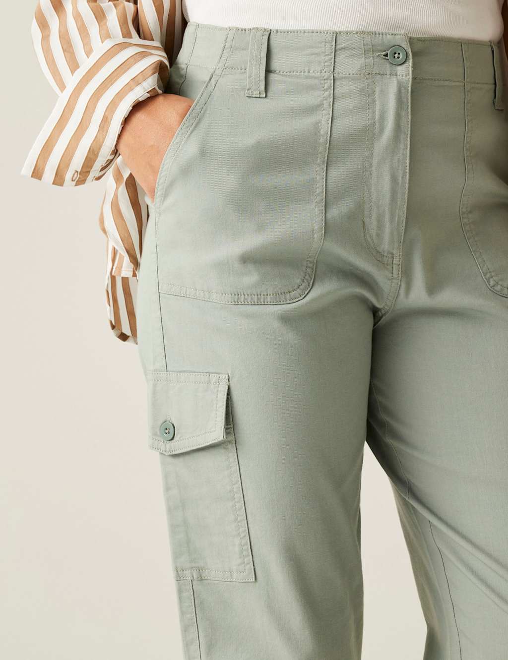 Shorebella Capri Cotton Blend Cargo Trousers 4 of 5