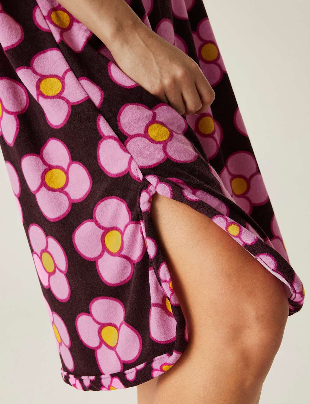 Orla Kiely Floral Towelling Changing Robe 7 of 7