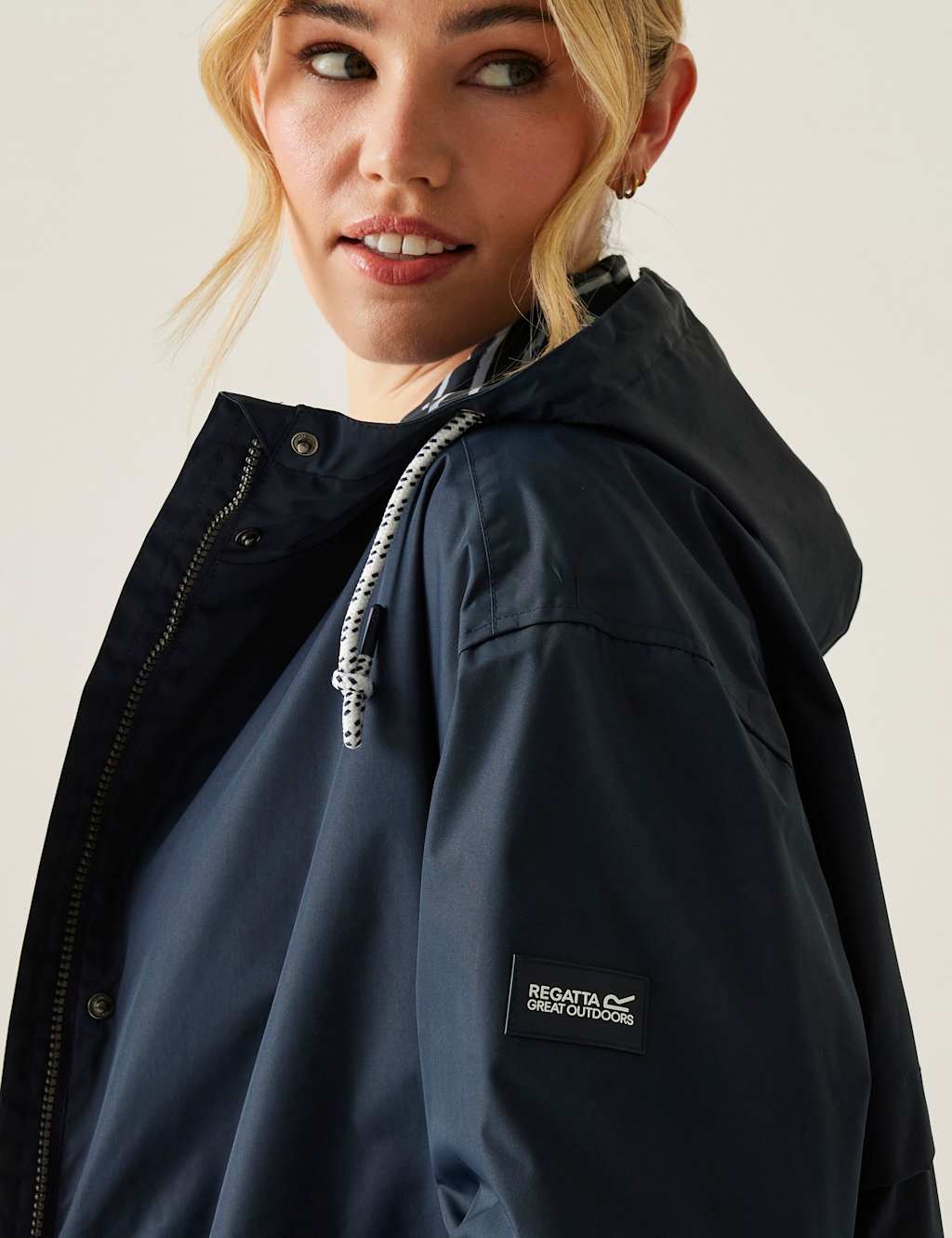 Sasry Waterproof Hooded Raincoat 5 of 7