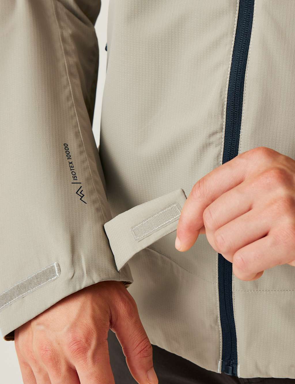 Oakhowe Hooded Waterproof Raincoat 7 of 9