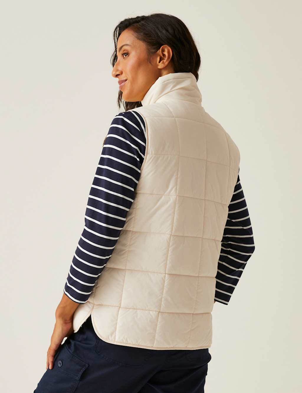Courcelle II Quilted Padded Zip Up Gilet 5 of 9