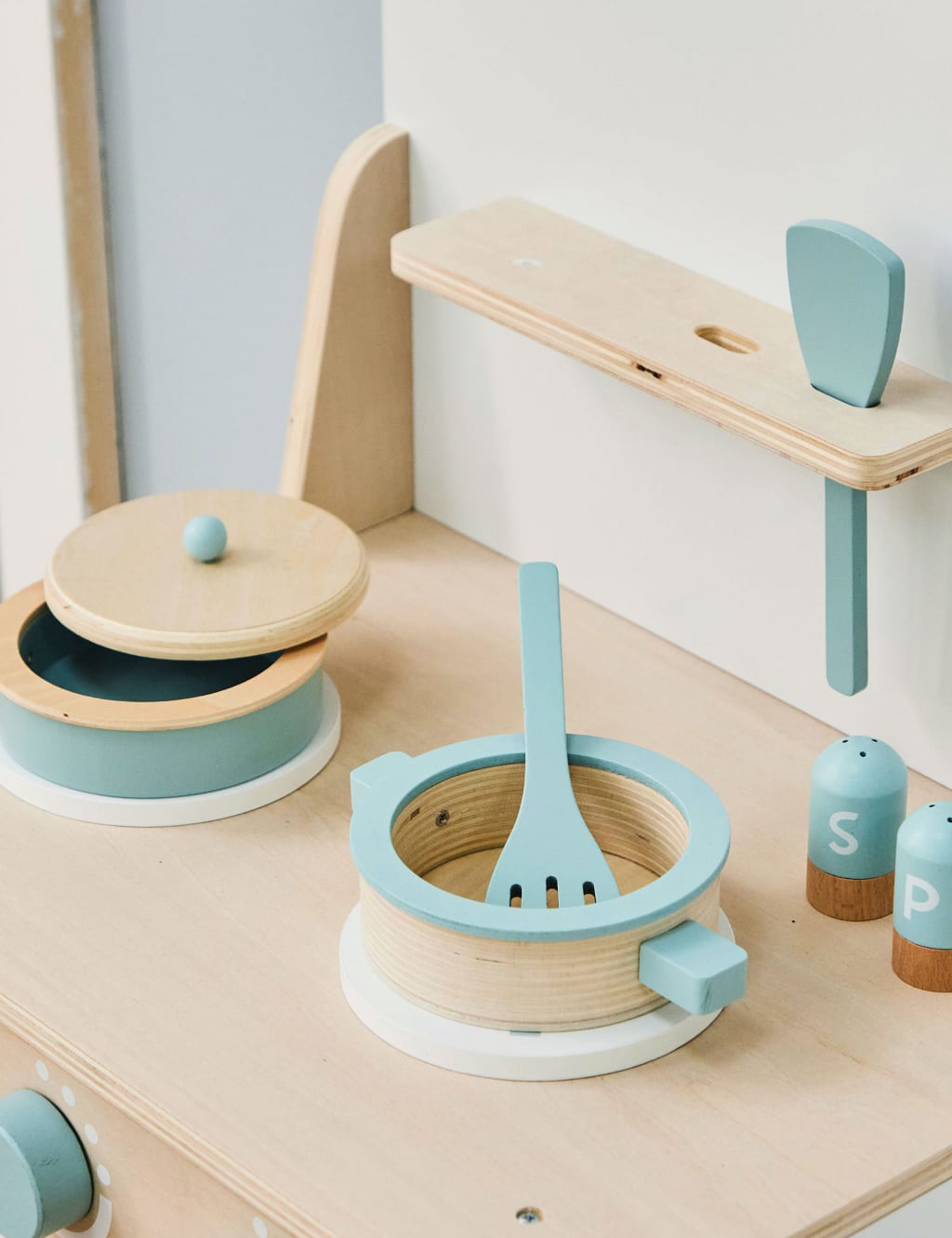Personalised White Wooden Kitchen & Washing Machine Toy 3 of 3