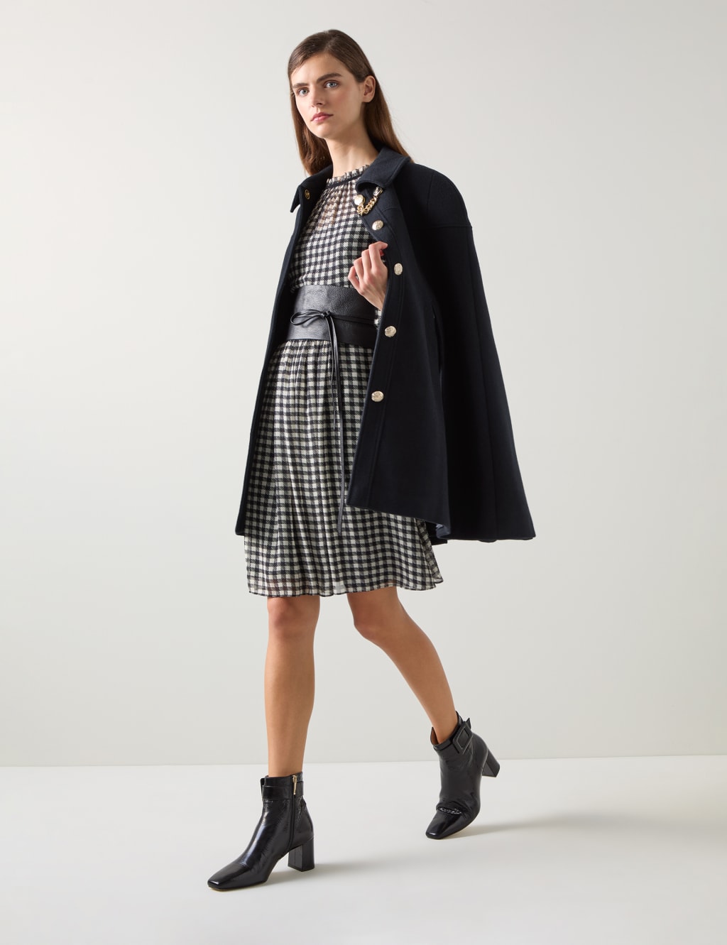 Wool Blend Collared Chain Detail Short Cape 2 of 4