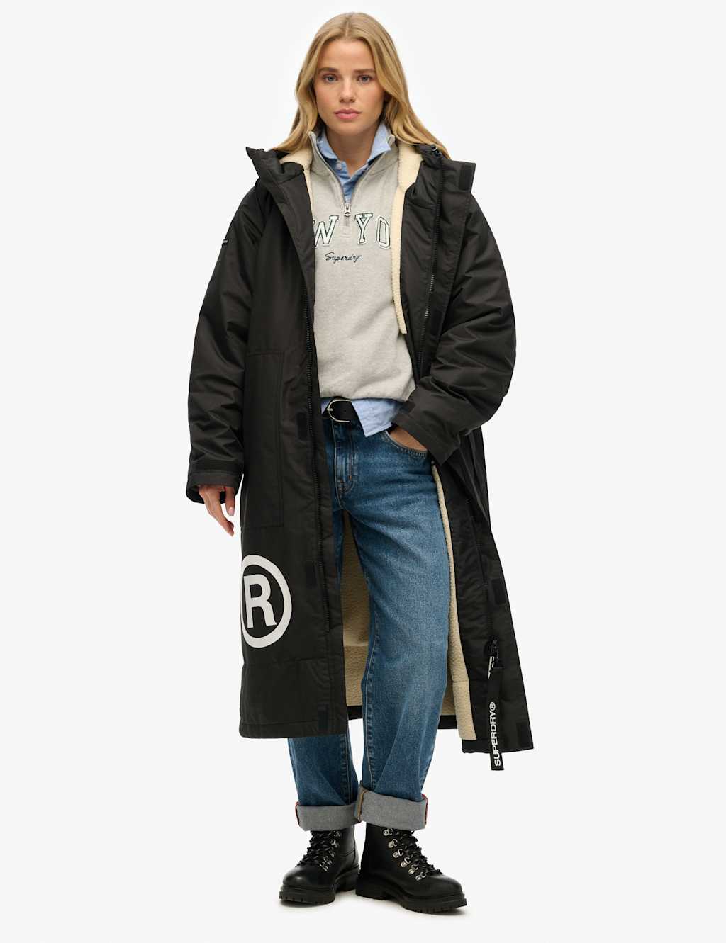 Water Resistant Hooded Changing Robe 4 of 7