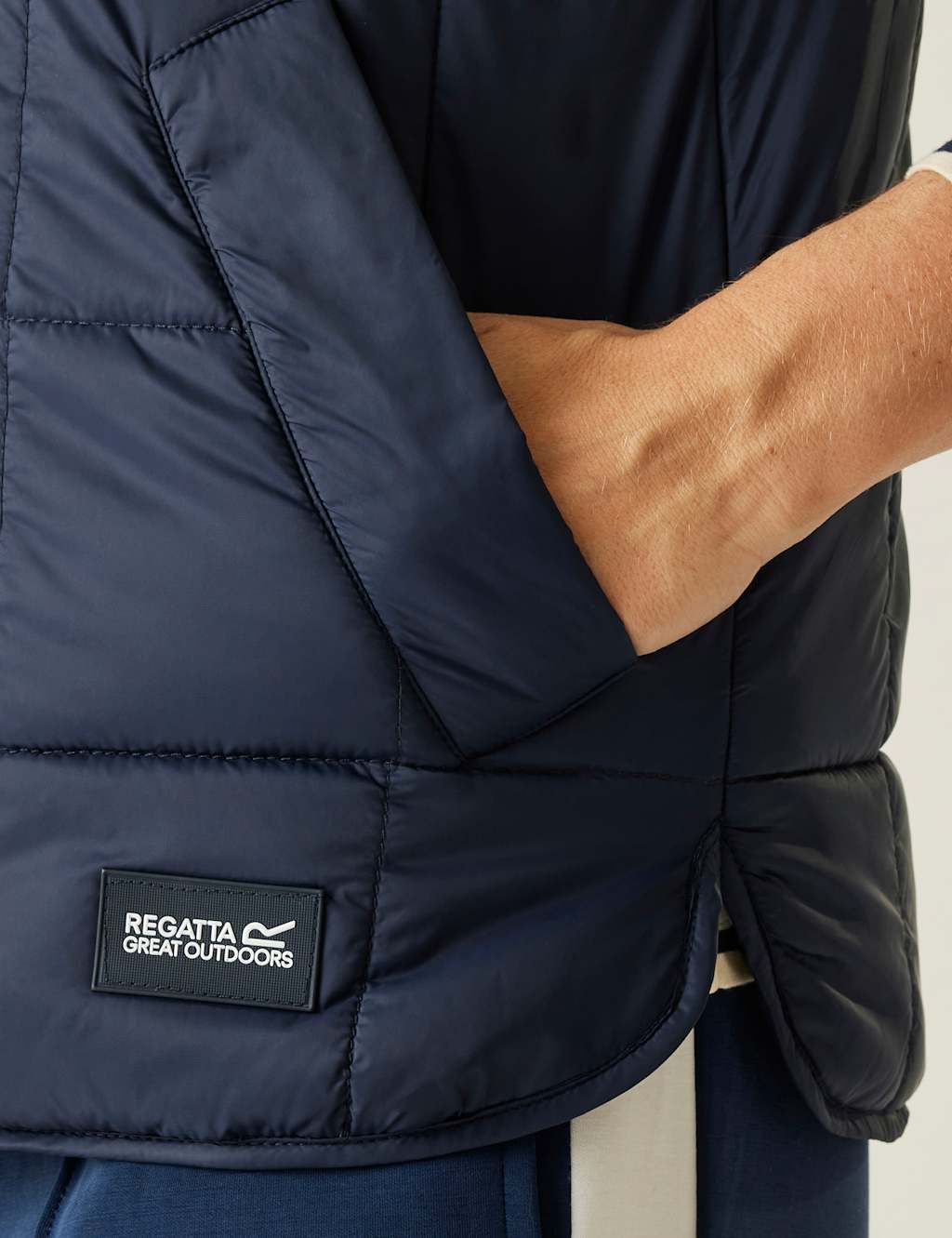 Courcelle II Padded Quilted Zip Up Gilet 5 of 8