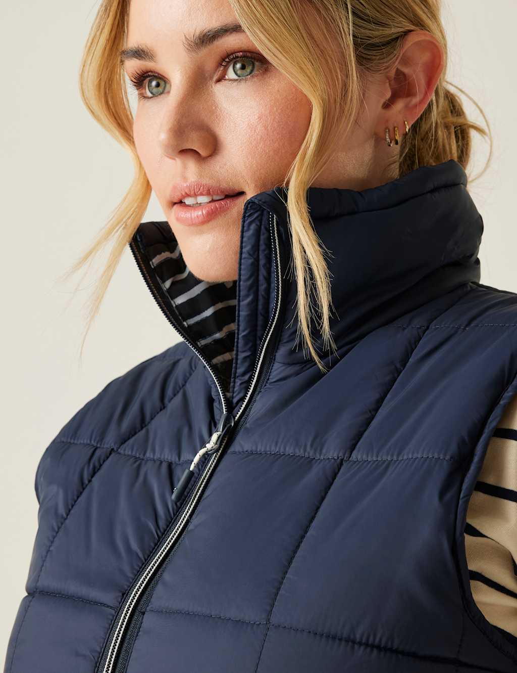 Courcelle II Padded Quilted Zip Up Gilet 6 of 8