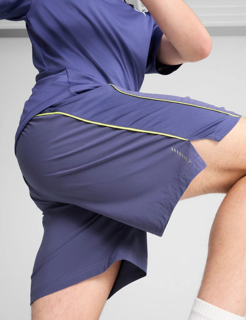 Run Velocity 7 Elasticated Waist Shorts 5 of 6