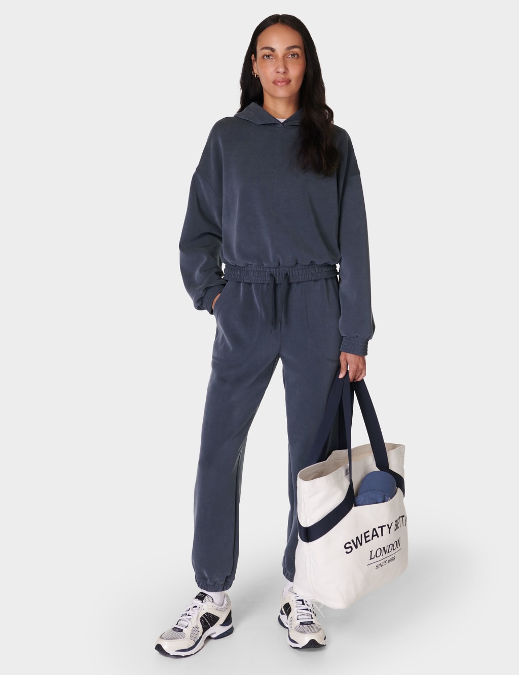 Sand Wash CloudWeight Relaxed Crop Hoodie 3 of 6