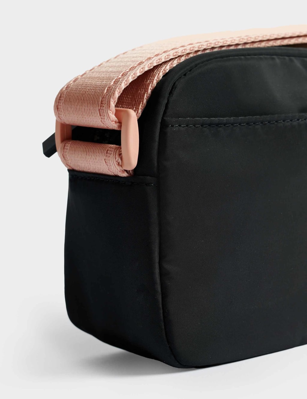 All Day Cross Body Bag 4 of 5