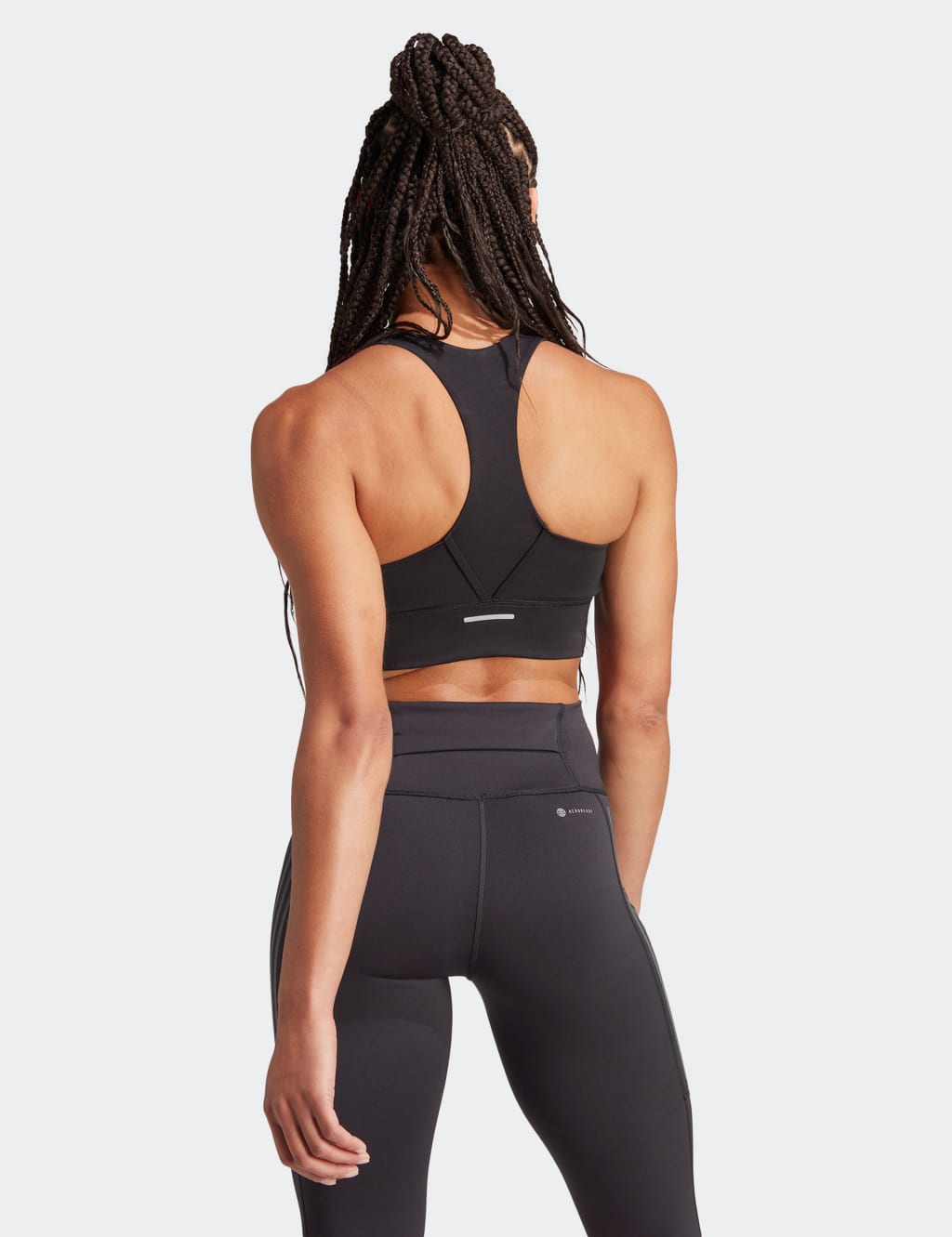 Run Pocket Medium Support Sports Bra 4 of 6