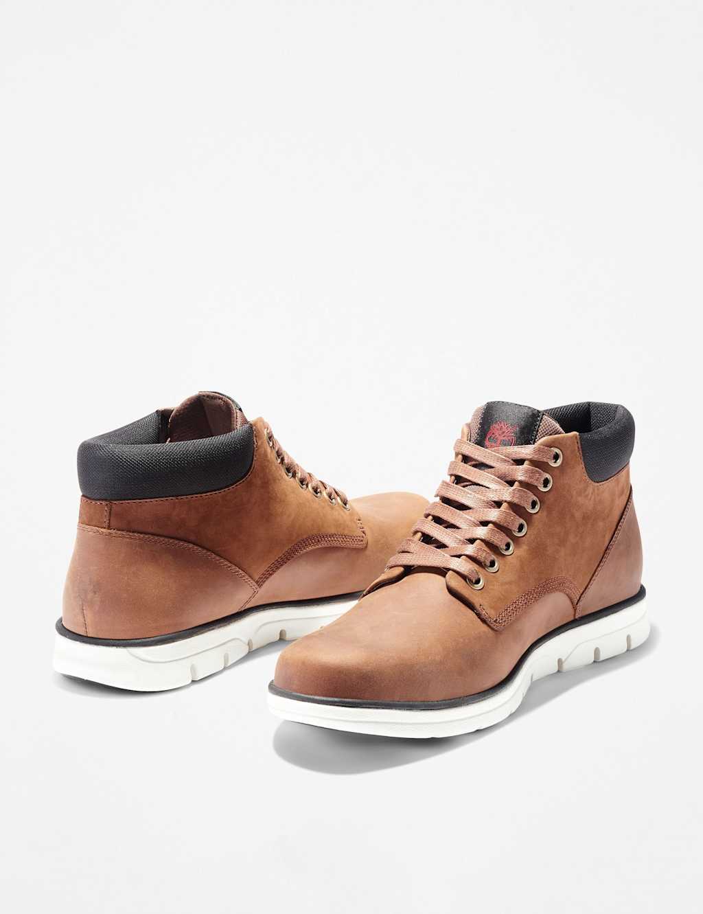 Bradstreet Chukka Leather Walking Boots 5 of 10