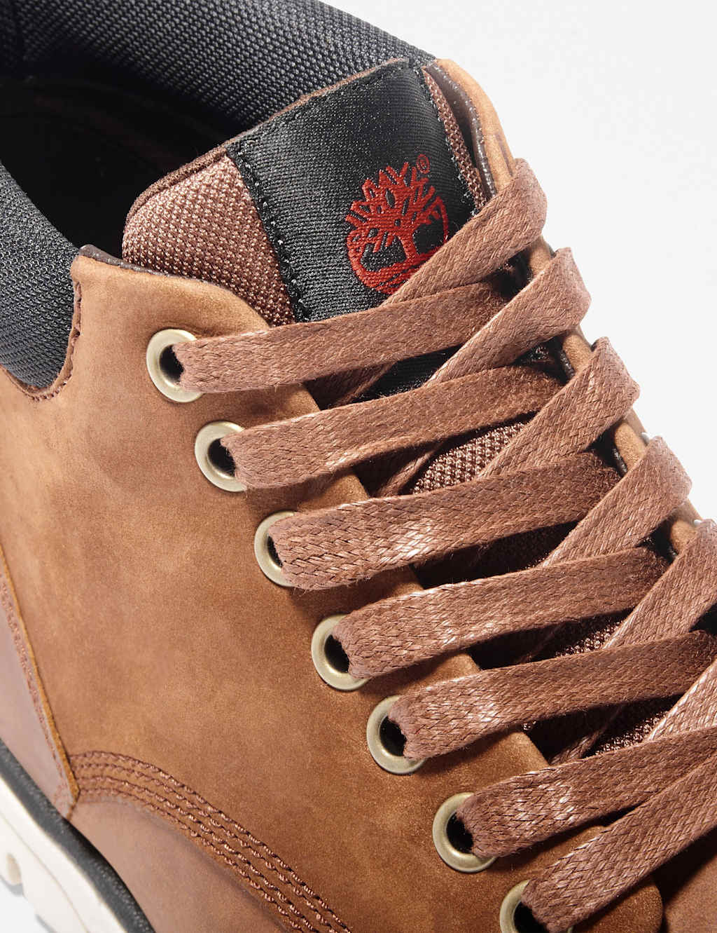 Bradstreet Chukka Leather Walking Boots 8 of 10