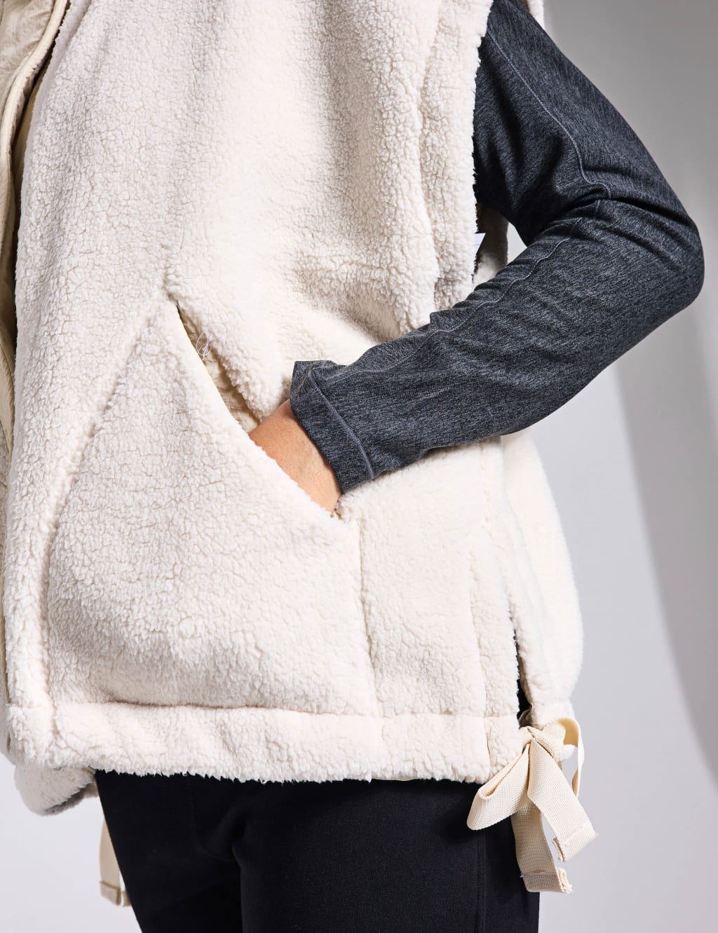 Scout It Out Fleece Funnel Neck Gilet 3 of 6