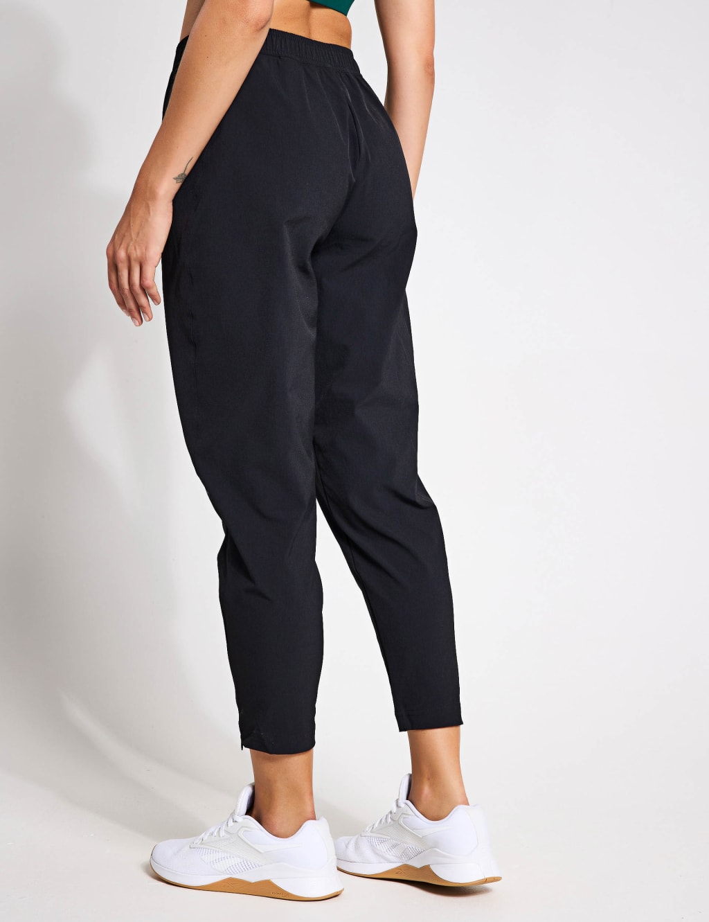 Reebok capri joggers discount