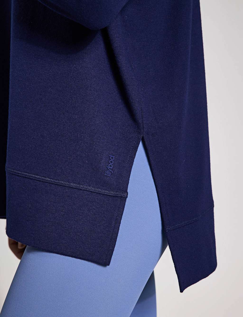 Shelby Crew Neck Step Hem Relaxed Sweatshirt 4 of 4