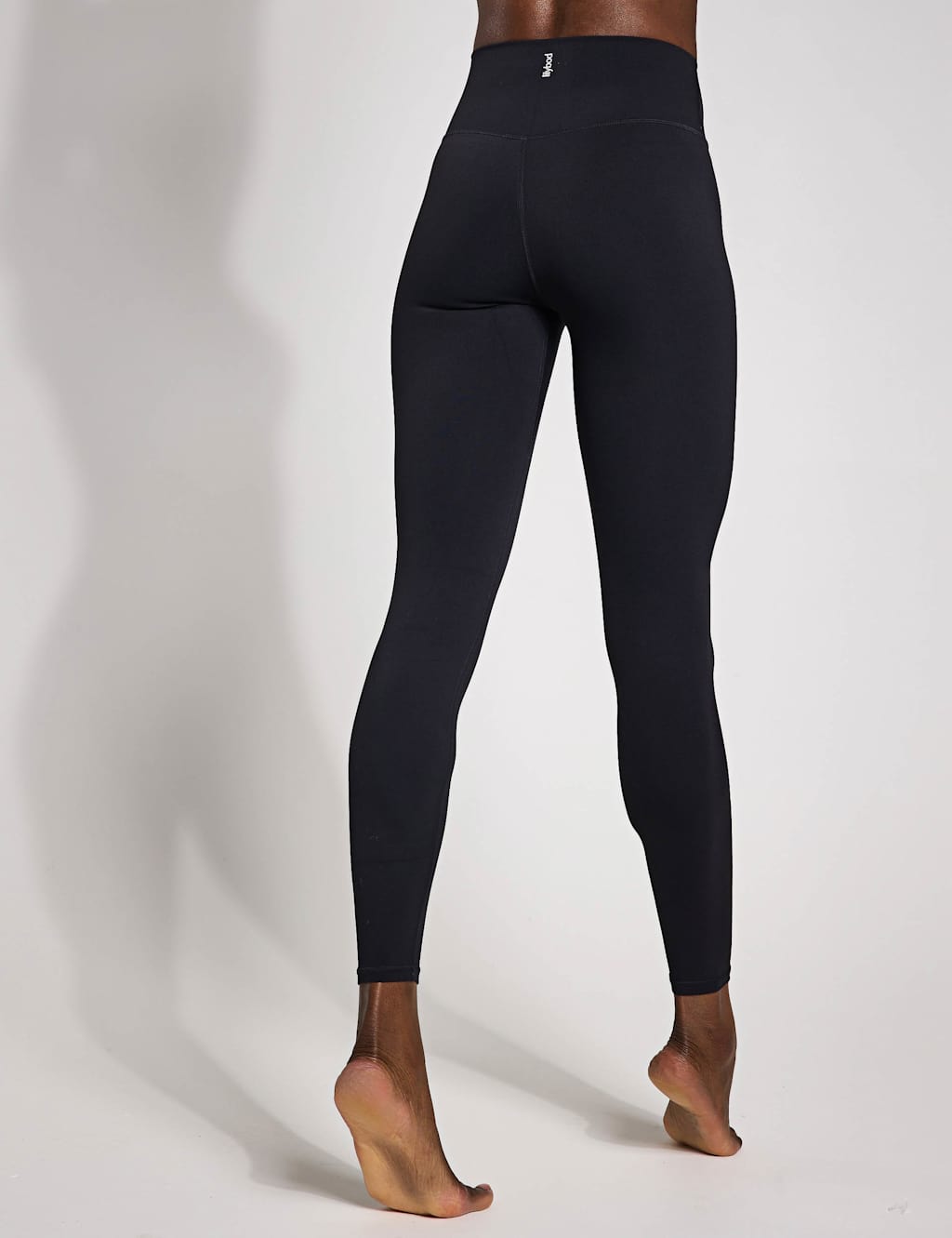 Chloe Cloud-Core High Waisted Leggings 4 of 5