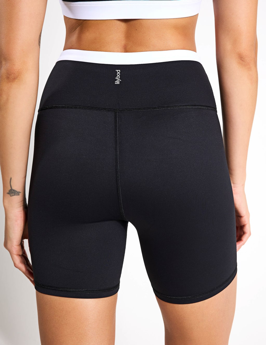 Sara 5 High Waisted Gym Shorts 3 of 4