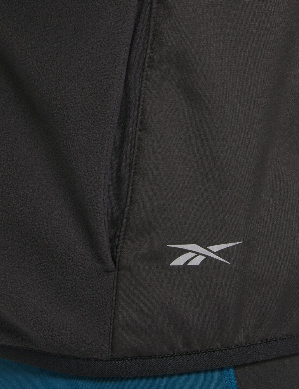 Funnel Neck Running Gilet 2 of 4