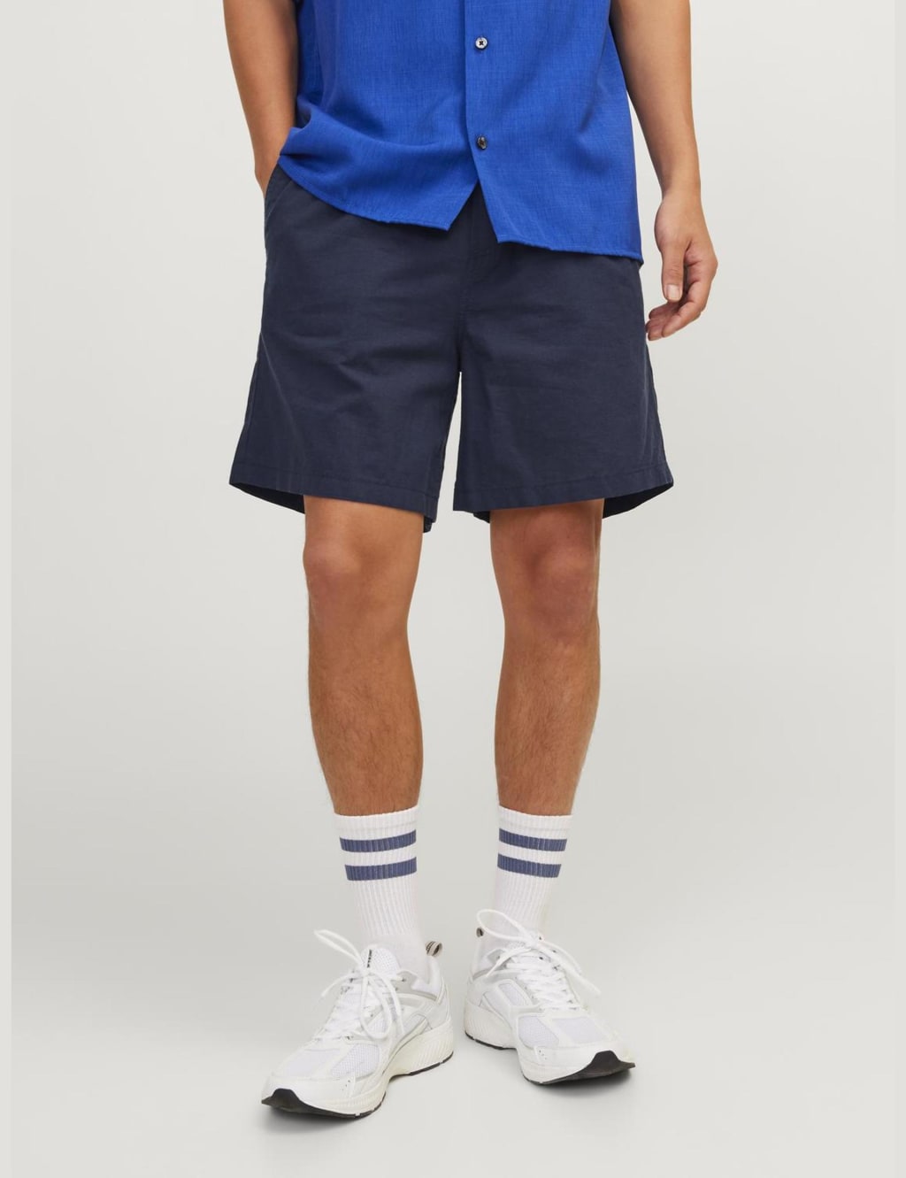 Linen Blend Shorts 3 of 7
