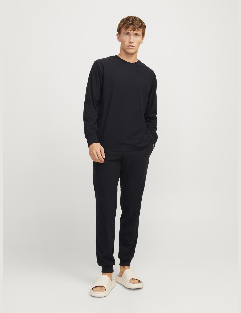 Mens matching sweatshirt and sweatpants online