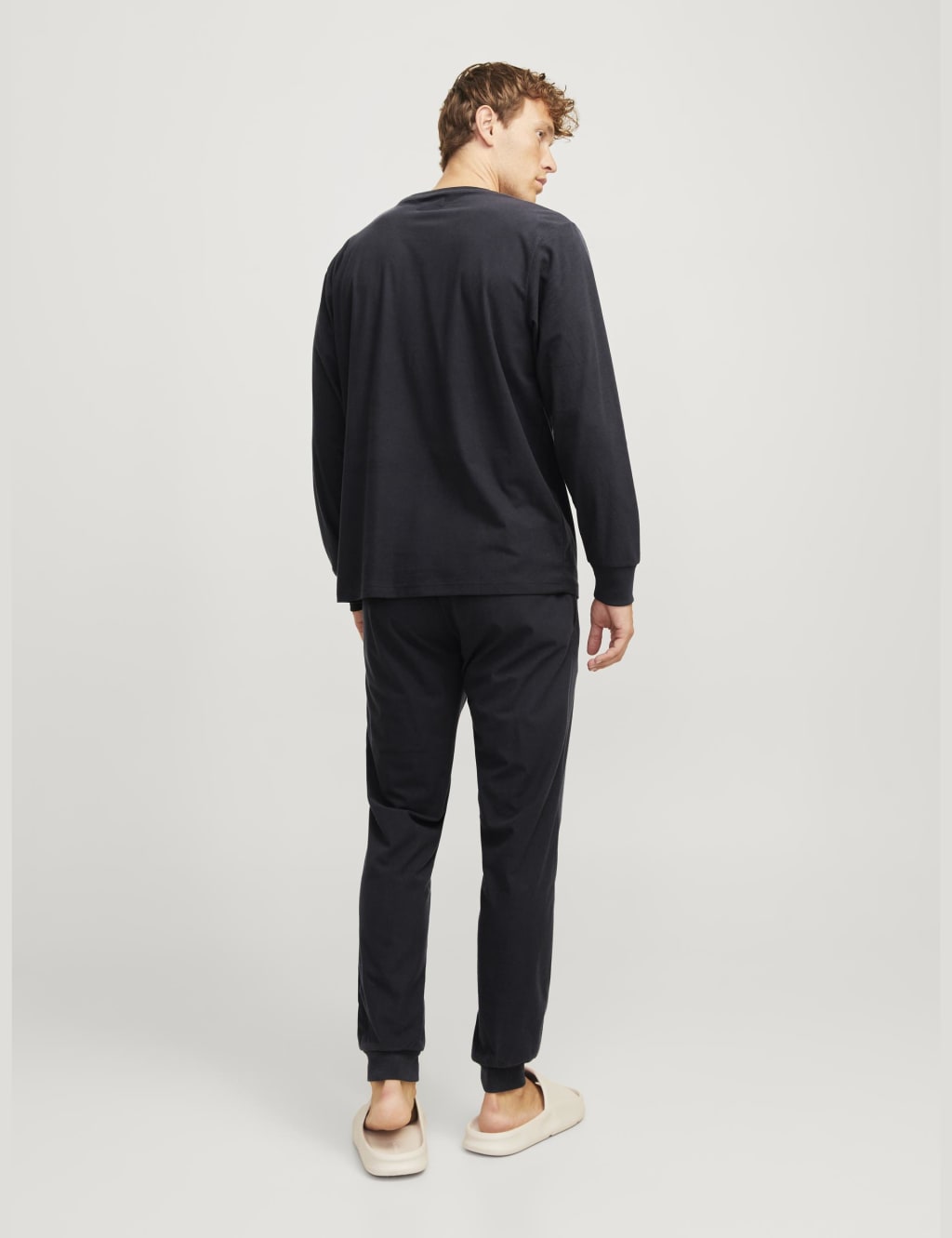 Sweatshirt & Joggers Lounge Set 4 of 7