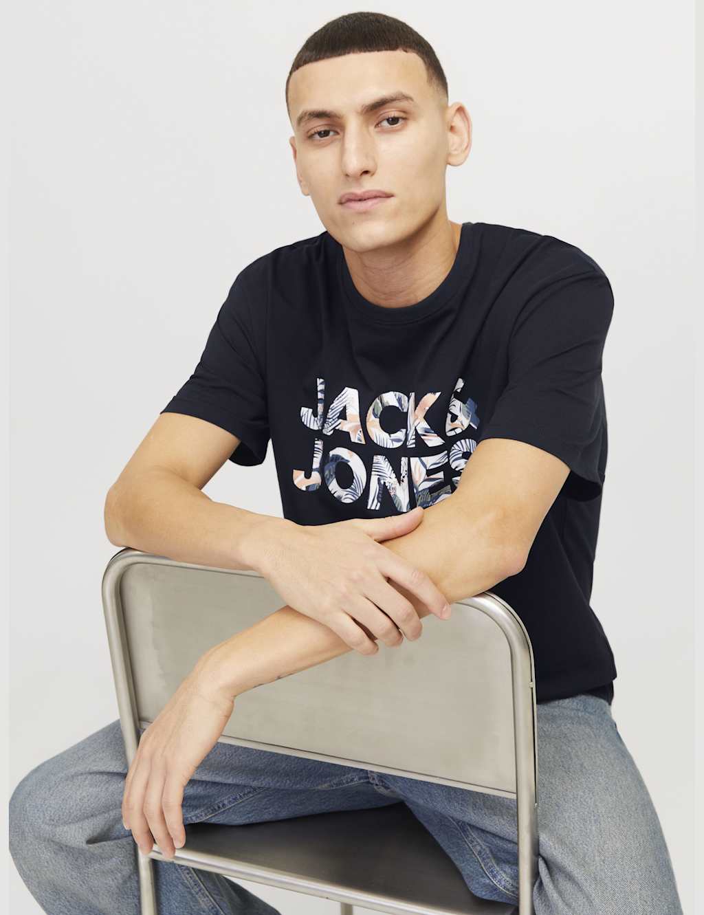 Pure Cotton Crew Neck Logo Graphic T-Shirt 6 of 8